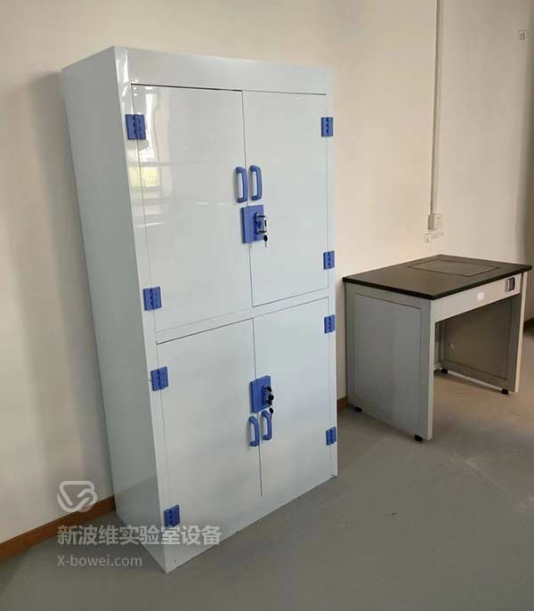 上海实验室设备工作台-PP药品柜