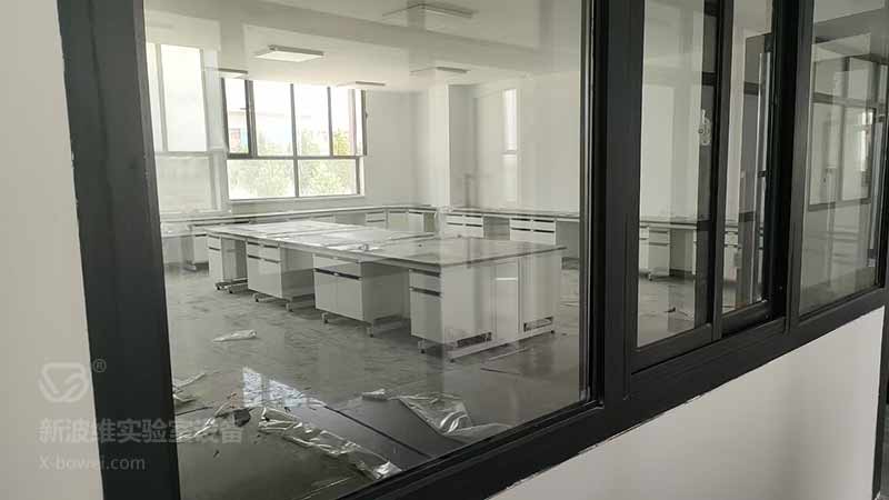 新疆喀什钢木实验台项目安装