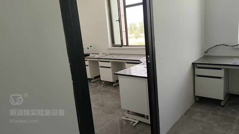 新疆喀什实验台设备公司安装案例