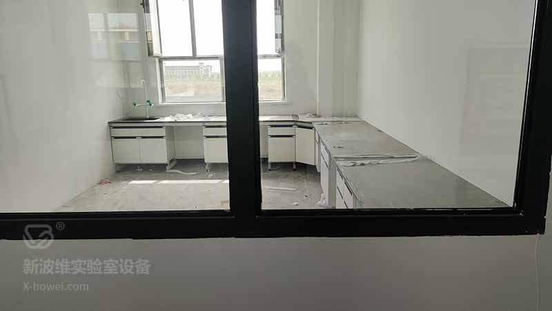 新疆喀什试验边台安装现场