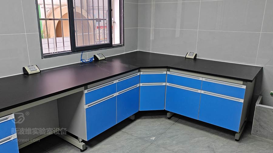 山西大同钢木化学试验台安装