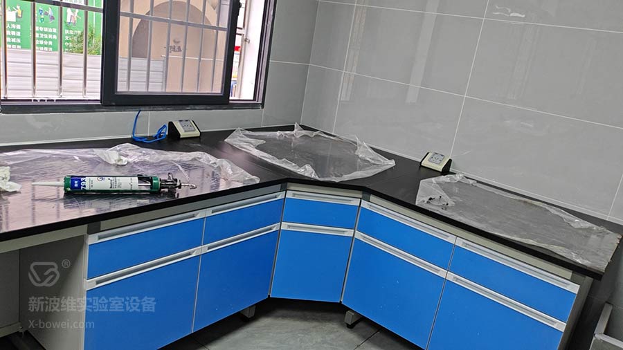 山西大同市实验室工作台安装现场