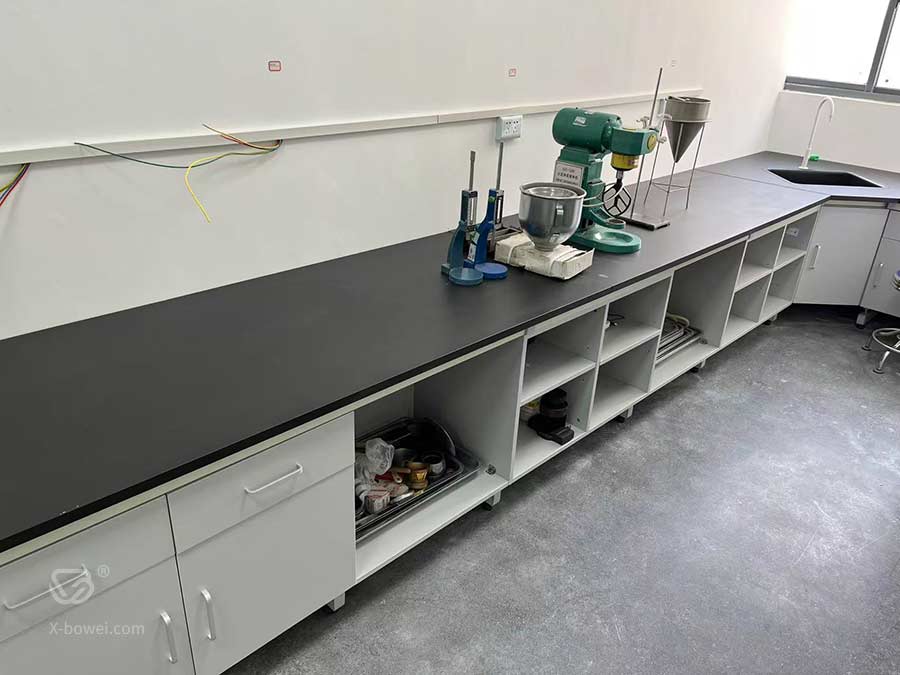 湖北荆门工程技术公司实验室钢木实验台安装完工